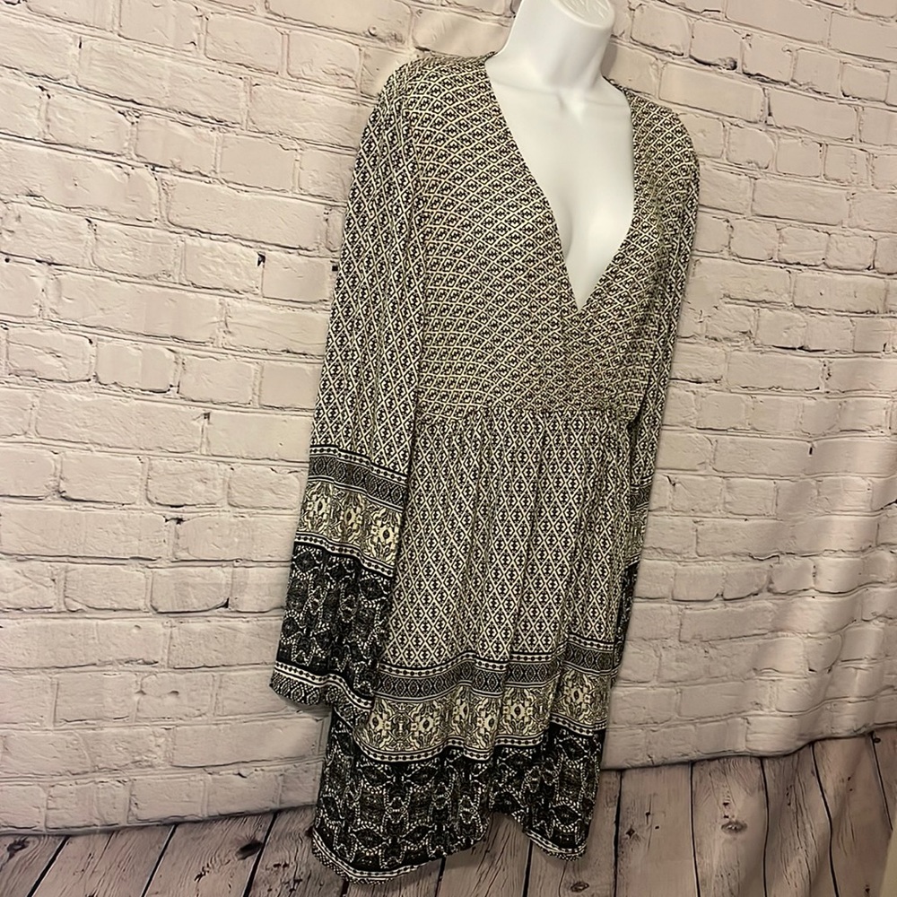 Charlotte Russe black and ivory mixed print boho Large - Picture 5 of 10